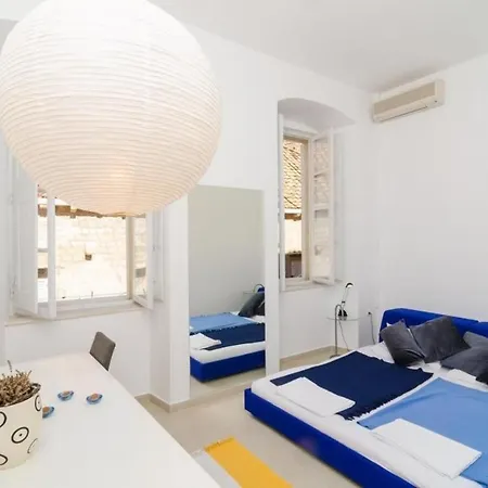 Little Brothers - Two Bedroom Appartamento